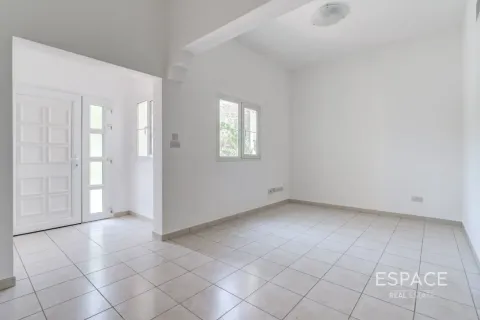 The Lakes, Dubai, BAE’de kiralık villa 3 yatak odası, 315 m&sup2; No 738222 - fotoğraf 8