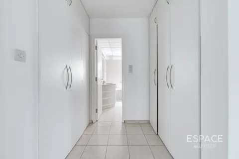 The Lakes, Dubai, BAE’de kiralık villa 3 yatak odası, 315 m&sup2; No 738222 - fotoğraf 15