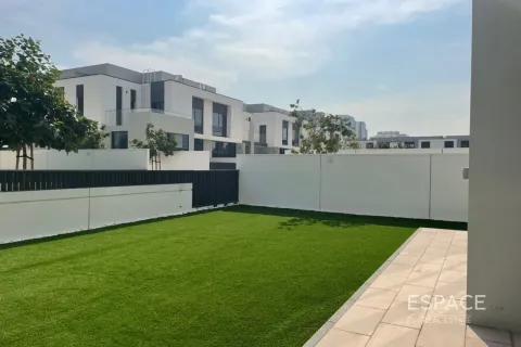 Al Furjan, Dubai, UAE의 임대용 타운하우스 침실 4개, 279제곱미터 번호 738219 - 사진 2