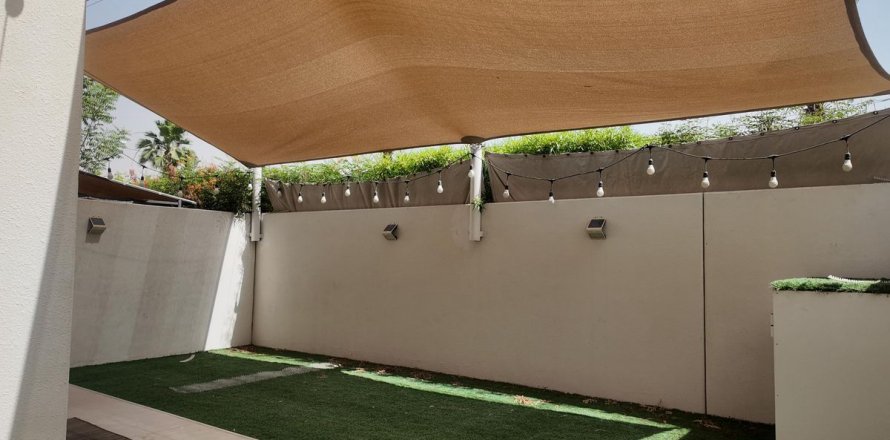 Dubai、UAEにあるタウンハウス 3ベッドルーム、174.7 m2 No646840