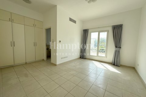 Vila di Meadows, Dubai, UEA 4 kamar tidur, 595.51008806 m2 nomor 583425 - foto 9