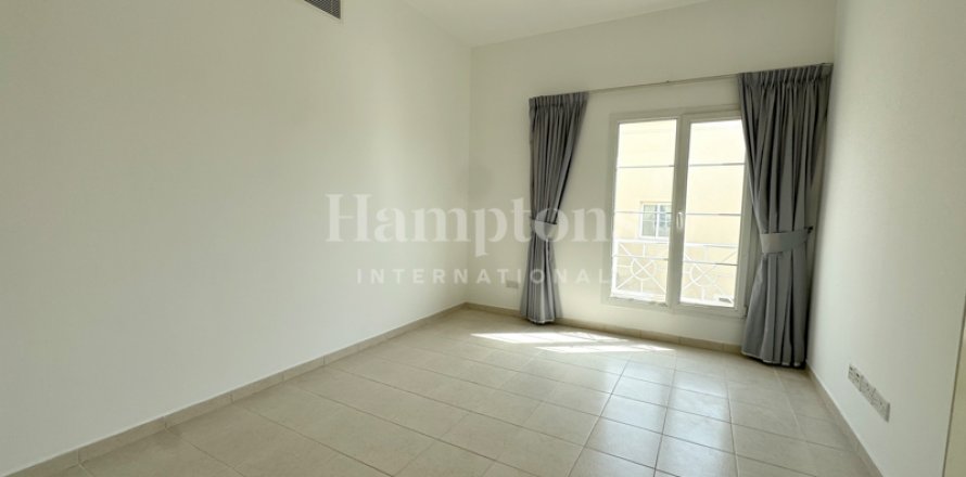 Vila di Meadows, Dubai, UEA 4 kamar tidur, 595.51 m2 nomor 583425