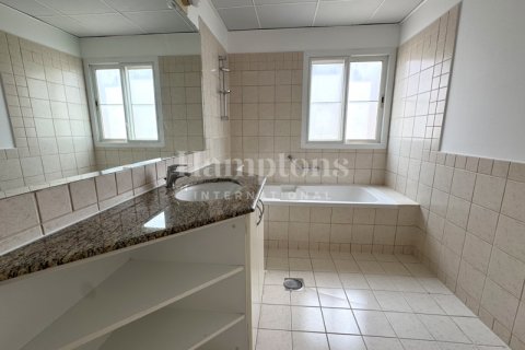Vila di Meadows, Dubai, UEA 4 kamar tidur, 595.51008806 m2 nomor 583425 - foto 11