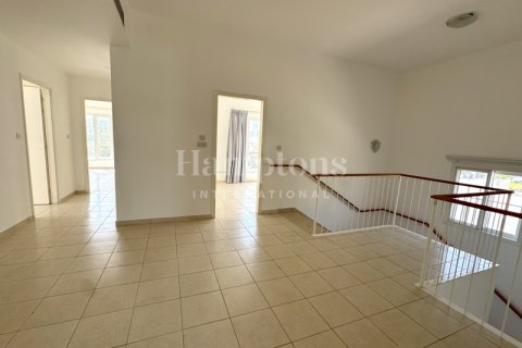 Vila di Meadows, Dubai, UEA 4 kamar tidur, 595.51008806 m2 nomor 583425 - foto 7