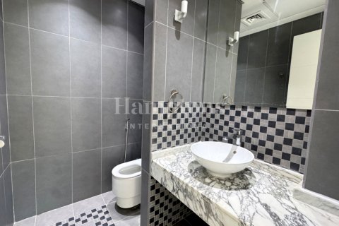 Villa in Jumeirah Park, Dubai, UAE 4 bedrooms, 538.85969672 sq.m. № 583423 - photo 7