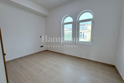 Villa in Jumeirah Park, Dubai, UAE 4 bedrooms, 538.85969672 sq.m. № 583423 - photo 2