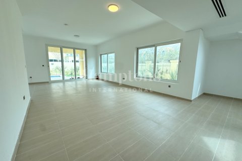 Villa in Jumeirah Park, Dubai, UAE 4 bedrooms, 538.85969672 sq.m. № 583423 - photo 4