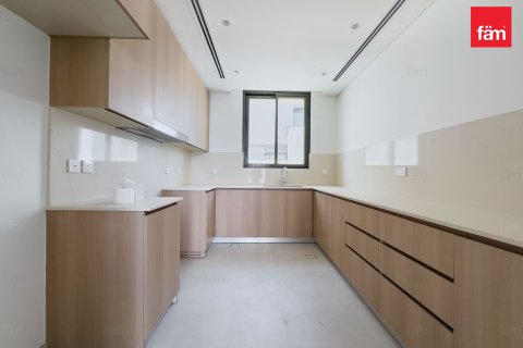 Villa à louer à Dubai, EAU 4 chambres, 569.1 m2 № 692902 - photo 5