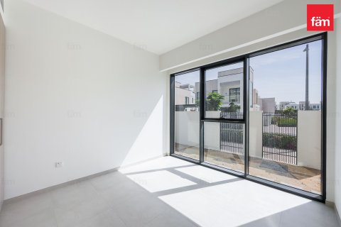 Villa à louer à Dubai, EAU 4 chambres, 569.1 m2 № 692902 - photo 3