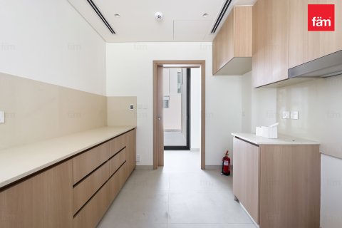 Villa à louer à Dubai, EAU 4 chambres, 569.1 m2 № 692902 - photo 6