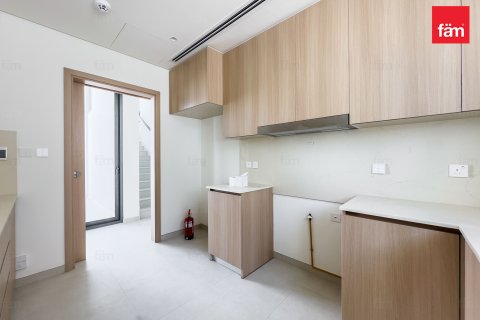 Villa à louer à Dubai, EAU 4 chambres, 569.1 m2 № 692902 - photo 4