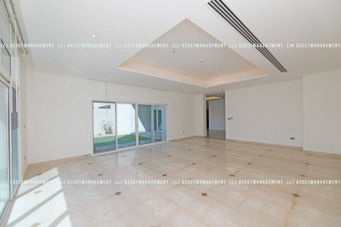 Apartment sa Abu Dhabi, UAE 5 silid-tulugan, 612.2 sq.m. № 571524 - larawan 9