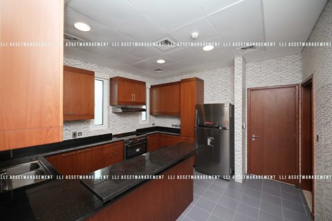 Apartment sa Abu Dhabi, UAE 5 silid-tulugan, 612.2 sq.m. № 571524 - larawan 19