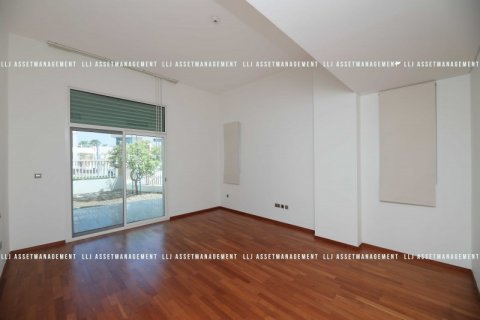 Apartment sa Abu Dhabi, UAE 5 silid-tulugan, 612.2 sq.m. № 571524 - larawan 7