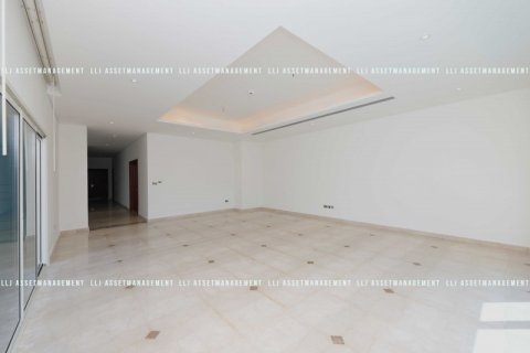 Apartment sa Abu Dhabi, UAE 5 silid-tulugan, 612.2 sq.m. № 571524 - larawan 4
