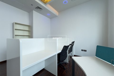 Business Bay, Dubai, BAE’de kiralık office 42 m&sup2; No 633245 - fotoğraf 1