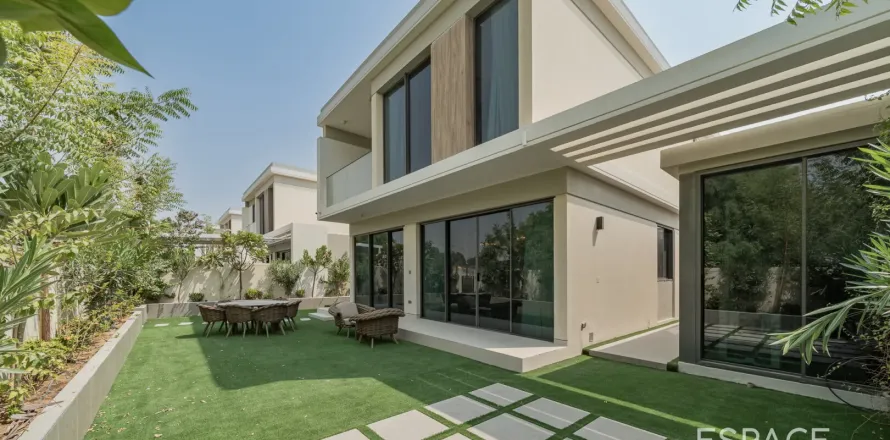 Vilă în Tilal Al Ghaf, Dubai, EAU 5 dormitoare, 527 mp.  №650195