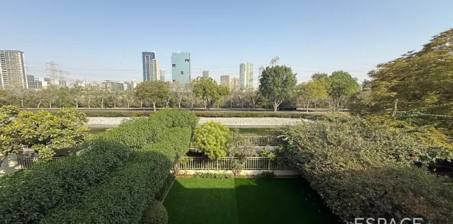Villa i The Springs, Dubai, UAE 3 soveværelser, 228 kvm № 650194