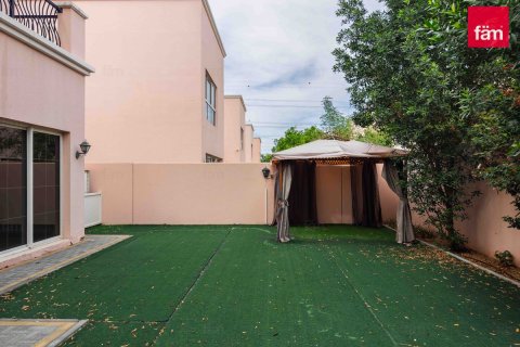 Villa zur Miete in Dubai, VAE 4 Schlafzimmer, 470.8 m2 Nr. 701397 - Foto 23