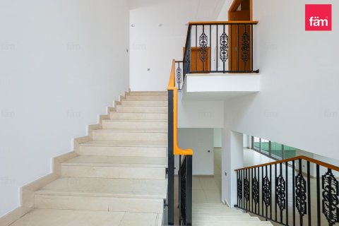 Villa zur Miete in Dubai, VAE 4 Schlafzimmer, 470.8 m2 Nr. 701397 - Foto 22