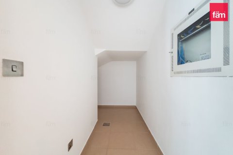 Villa zur Miete in Dubai, VAE 4 Schlafzimmer, 470.8 m2 Nr. 701397 - Foto 12
