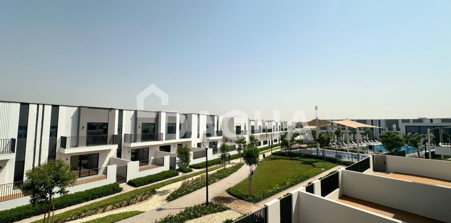 Townhouse i Dubai South (Dubai World Central), Dubai, UAE 3 soveværelser, 193 kvm № 706779