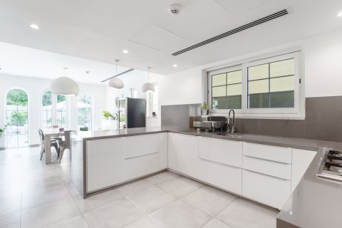 Vila v Jumeirah Islands, Dubai, SAE 3 ložnice, 512 m² Č.: 734110 - fotografie 8
