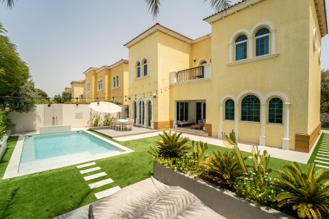 Vila v Jumeirah Islands, Dubai, SAE 3 ložnice, 512 m² Č.: 734110