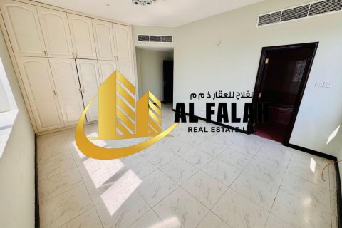 Apartament në Al Majaz, Sharjah, Emiratet e Bashkuara Arabe 4 dhoma gjumi, 325 m2. № 645435 - Foto 3