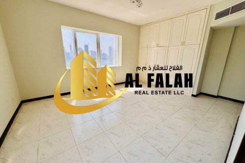 Apartament në Al Majaz, Sharjah, Emiratet e Bashkuara Arabe 4 dhoma gjumi, 325 m2. № 645435 - Foto 17