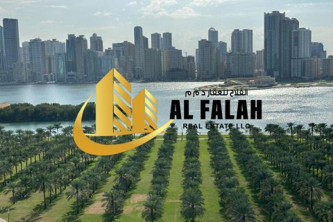 Apartament në Al Majaz, Sharjah, Emiratet e Bashkuara Arabe 4 dhoma gjumi, 325 m2. № 645435 - Foto 1