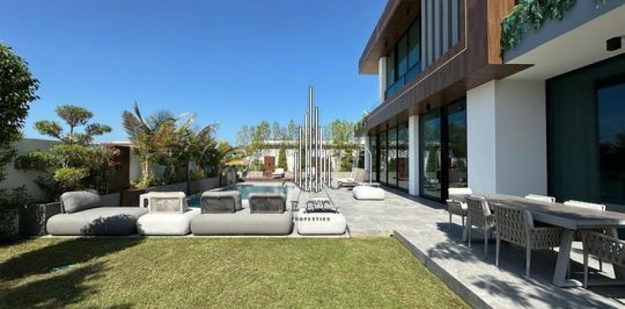 Vilë në Ghantoot, Abu Dhabi, Emiratet e Bashkuara Arabe 3 dhoma gjumi, 300 m2. № 557640
