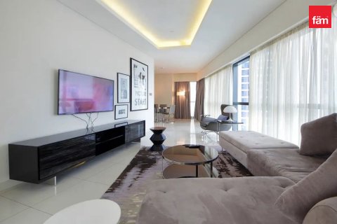 Business Bay, Dubai, UAE의 임대용 아파트 침실 2개, 129.5제곱미터 번호 576688 - 사진 2