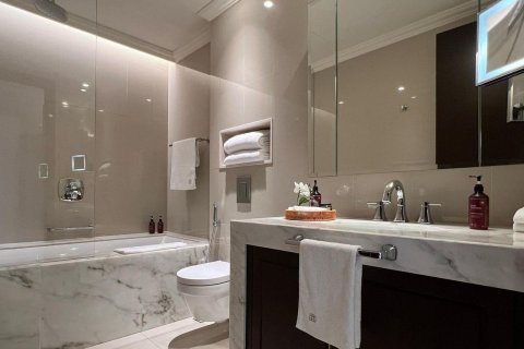 Apartment in Downtown Dubai (Downtown Burj Dubai), Dubai, UAE 2 bedrooms, 149 sq.m. № 646392 - photo 16