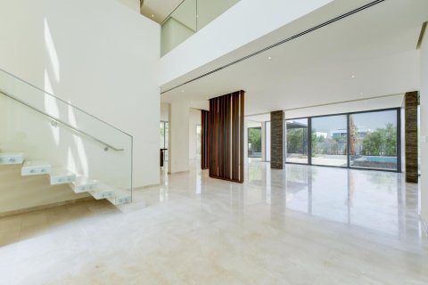 Villa in Dubai Hills Estate, Dubai, UAE 7 bedrooms, 1196 sq.m. № 646390 - photo 2