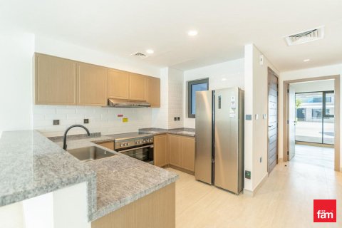 Casa urbana para arrendamento em Dubai, EAU 4 quartos, 144 m2 № 702411 - foto 3
