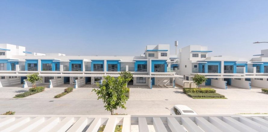 Casa urbana em Dubai, EAU 4 quartos, 144 m2 № 702411