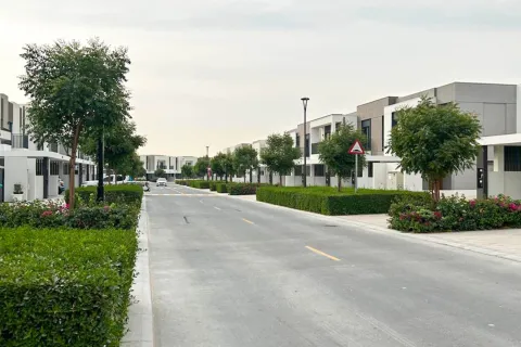 Villa te huur in Dubai South (Dubai World Central), Dubai, VAE 3 slaapkamers, 144 vr.m., nr 722576 - foto 30