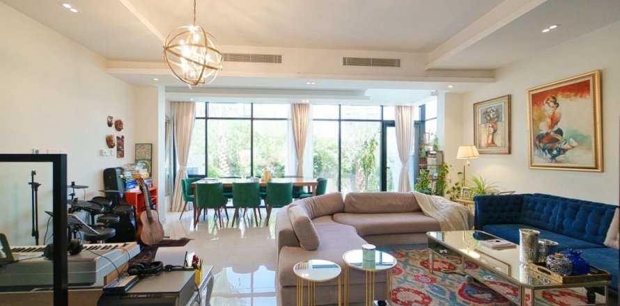 Villa en Al Furjan, Dubai, EAU 3 dormitorios, 168.2 m² № 646973