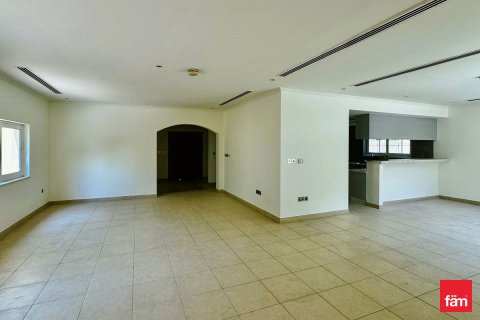 فيلا للإيجار في دبي، الإمارات العربية المتحدة 3 غرفة نوم ، 547.1 متر مربع ، رقم 646969 - صورة 6
