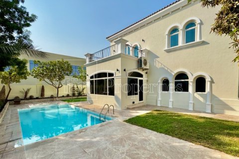 Vilă de închiriat în Dubai, EAU 3 dormitoare, 547.1 mp.  №646969 - poză 21