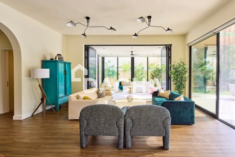 Müüa villa asukohaga Jumeirah Village Triangle, Dubai, AÜE: 2 magamistoaga, 280 m² Nr 706475 - pilt 2