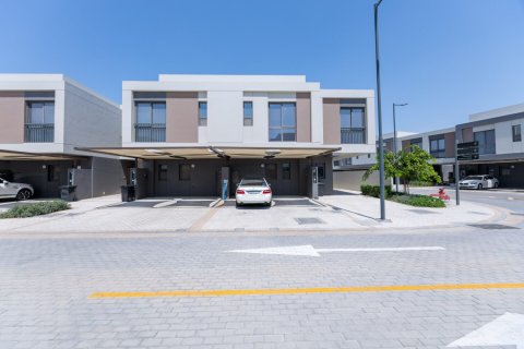 Byt v Dubai South (Dubai World Central), Dubai, SAE 4 ložnice, 307 m² Č.: 681437