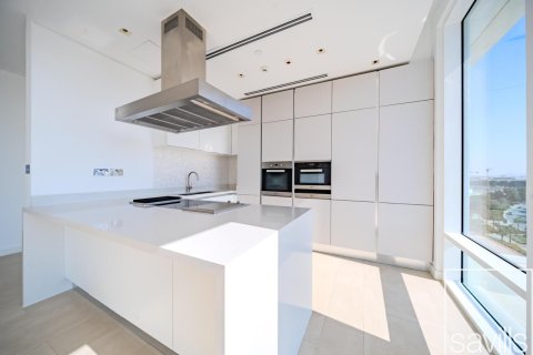Apartment in Al Barari, Dubai, UAE 2 bedrooms, 220.64 sq.m. № 747592 - photo 3