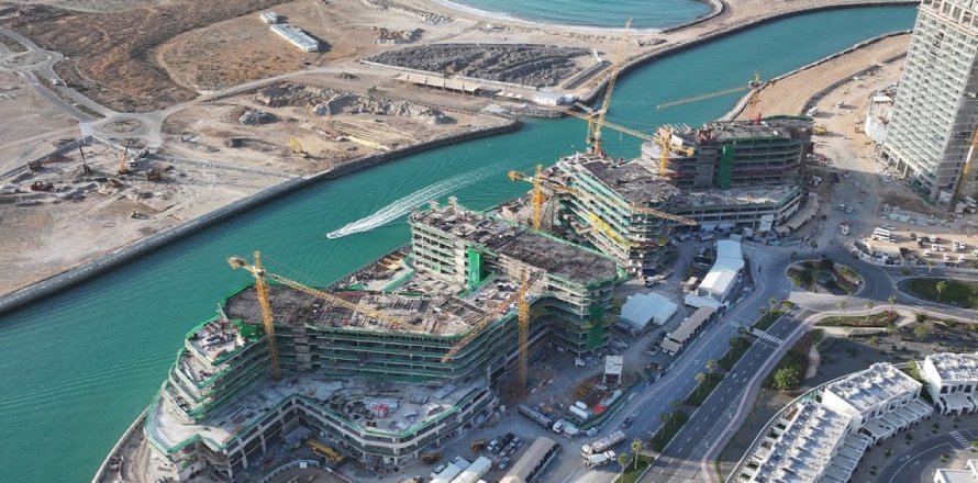 آپارتمان در Ras Al Khaimah ، امارات متحده عربی 2 خوابه ، 156 متر مربع.  شماره 734931