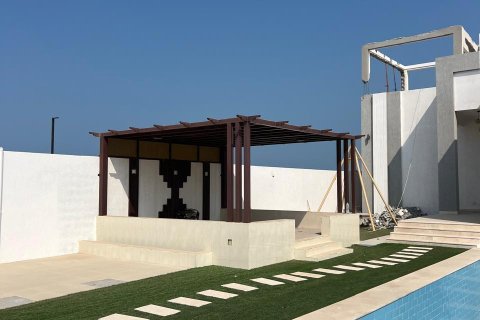 Villa te koop in Al Mairid, Ras Al Khaimah, VAE 2 slaapkamers, 450 vr.m., nr 656827 - foto 3