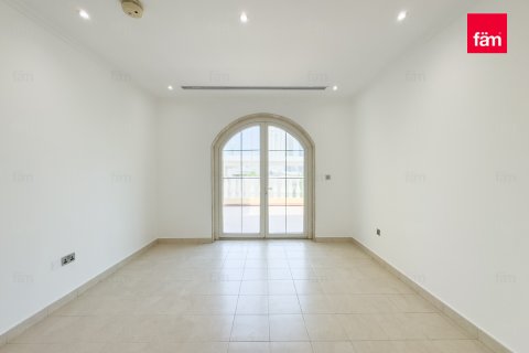 Villa te huur in Dubai, VAE 5 slaapkamers, 849 vr.m., nr 645540 - foto 22
