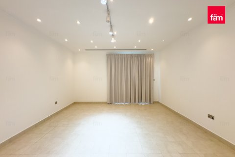 Villa te huur in Dubai, VAE 5 slaapkamers, 849 vr.m., nr 645540 - foto 18