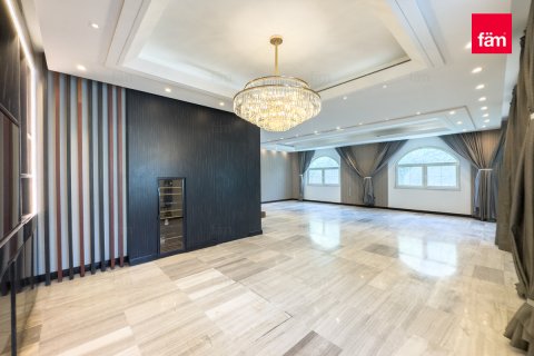 Villa te huur in Dubai, VAE 5 slaapkamers, 849 vr.m., nr 645540 - foto 7