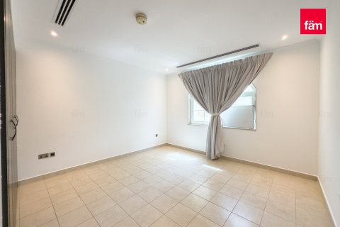 Villa te huur in Dubai, VAE 5 slaapkamers, 849 vr.m., nr 645540 - foto 25